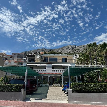 Apartmani “Kresimir” โอมิช ภายนอก รูปภาพ