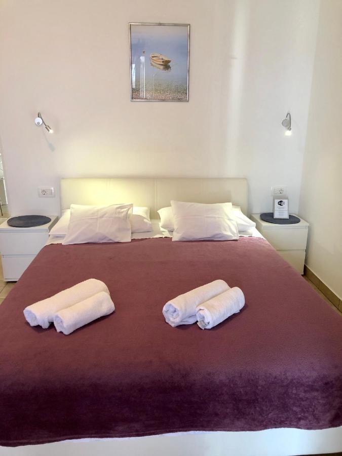 Apartmani “Kresimir” โอมิช ภายนอก รูปภาพ