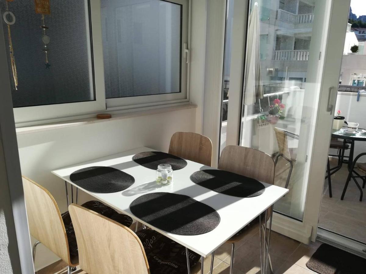 Apartmani “Kresimir” โอมิช ภายนอก รูปภาพ