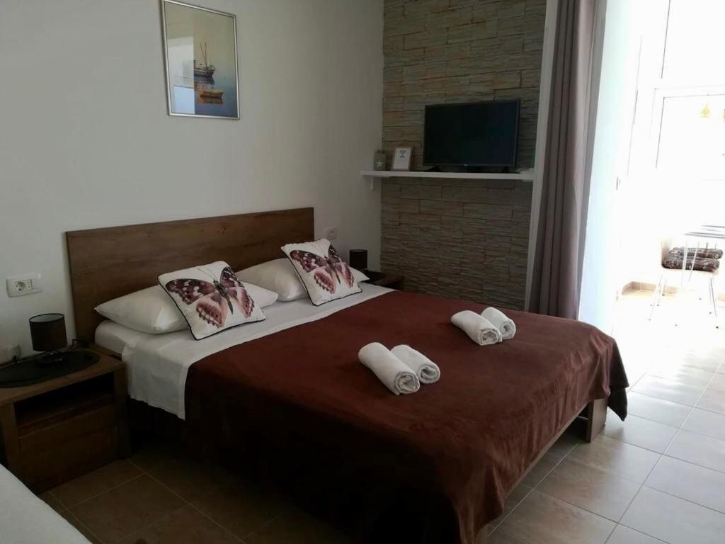Apartmani “Kresimir” โอมิช ภายนอก รูปภาพ