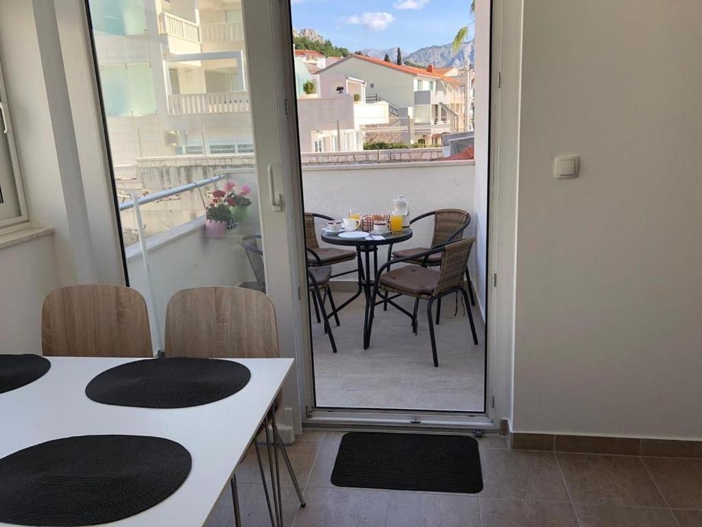 Apartmani “Kresimir” โอมิช ภายนอก รูปภาพ