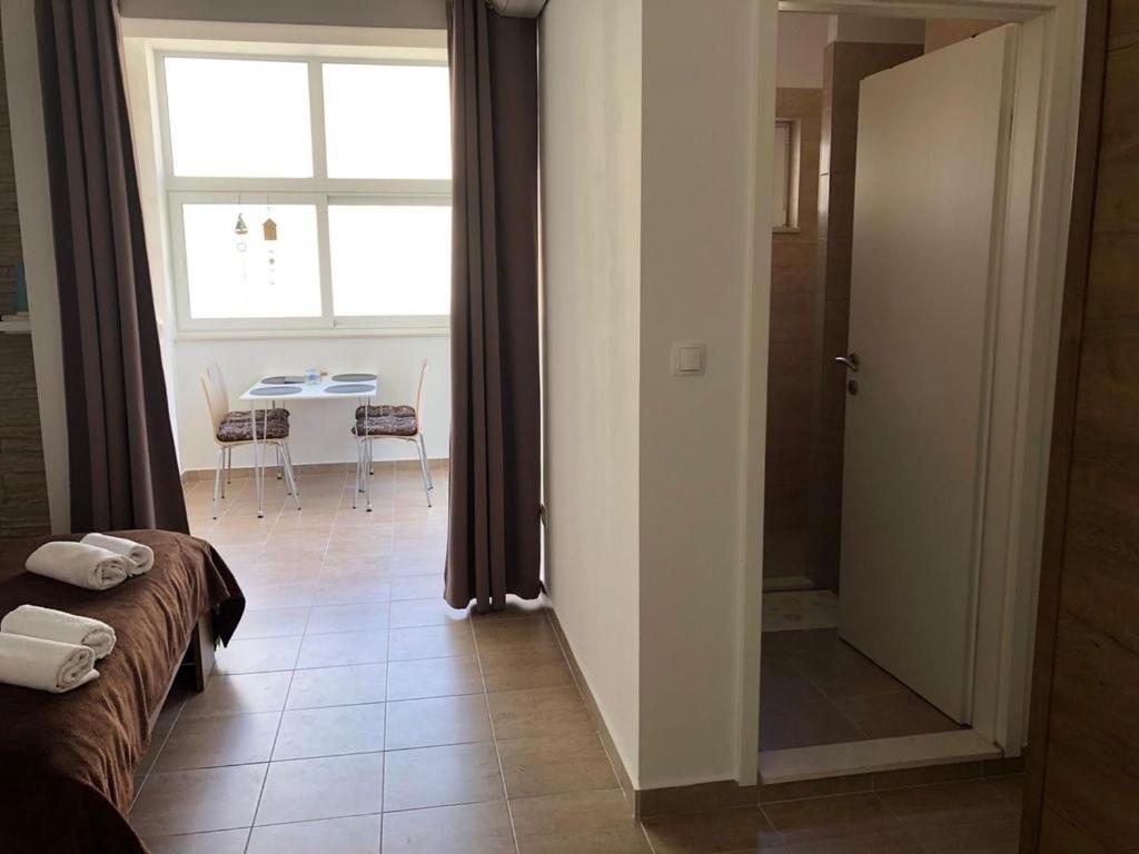 Apartmani “Kresimir” โอมิช ภายนอก รูปภาพ