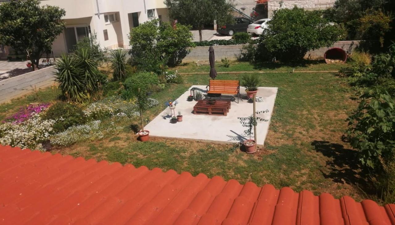 Apartmani “Kresimir” โอมิช ภายนอก รูปภาพ